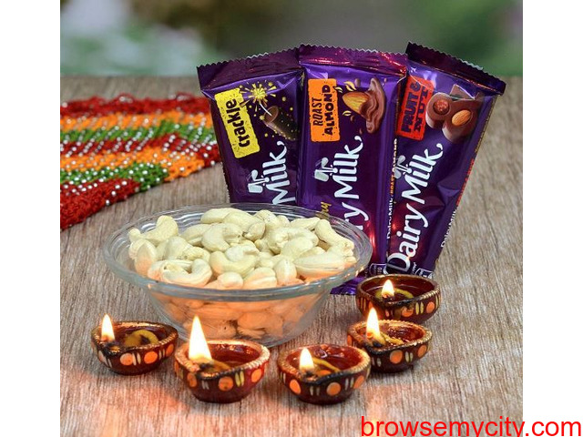 Send Diwali Gifts for Boyfriend Online via OyeGifts, Get Best Offers - 1/5