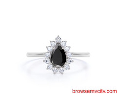 Pick up! these Latest Pear-Shaped Black Diamond Engagement Rings