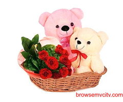 Send Hug Day Gifts Online from OyeGifts, Get 70% off