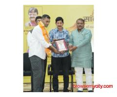 Savin Jain Honored with Sandipani Shiksha Samman by Shri Ramesh Mendola ji & Sumit ji