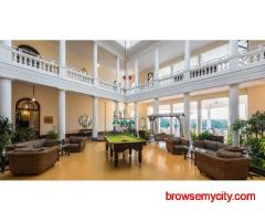 Royal Orchid Brindavan: Palace Hotel with Spa & Pool in Mysore